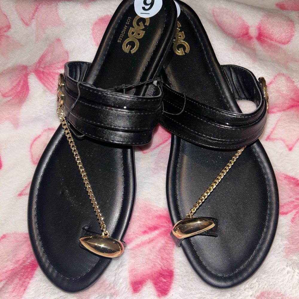 GBG Los Angeles Black Sandals with Gold Chain Toe Accent